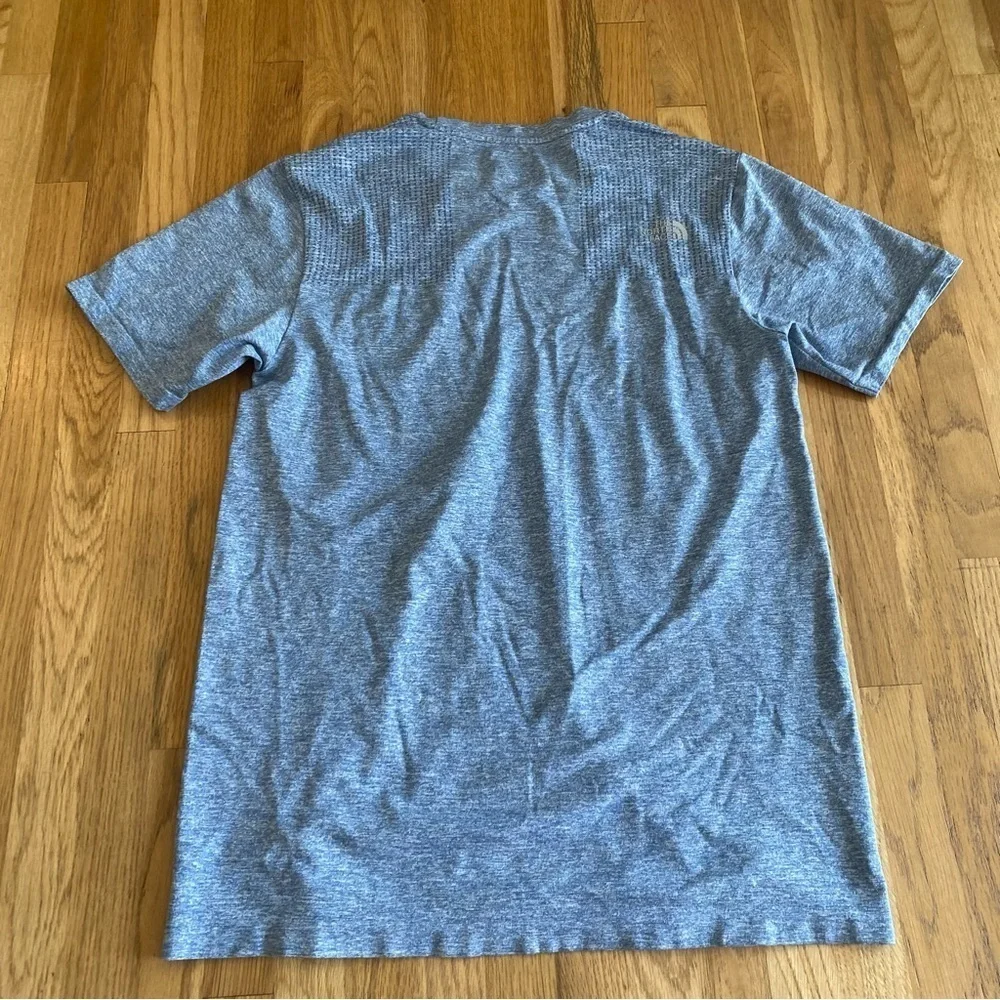 North face Men’s Shirt Size XL